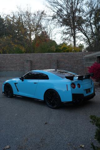 2017 nissan gt-r premium