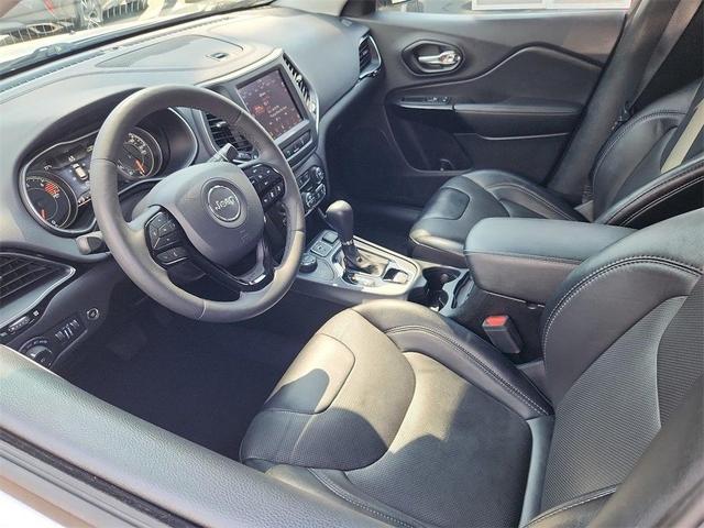 2023 jeep cherokee altitude lux