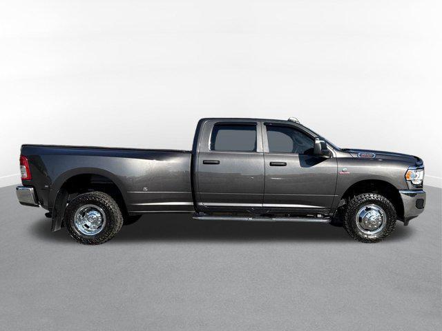 2024 ram 3500 tradesman crew cab 4x4 8' box