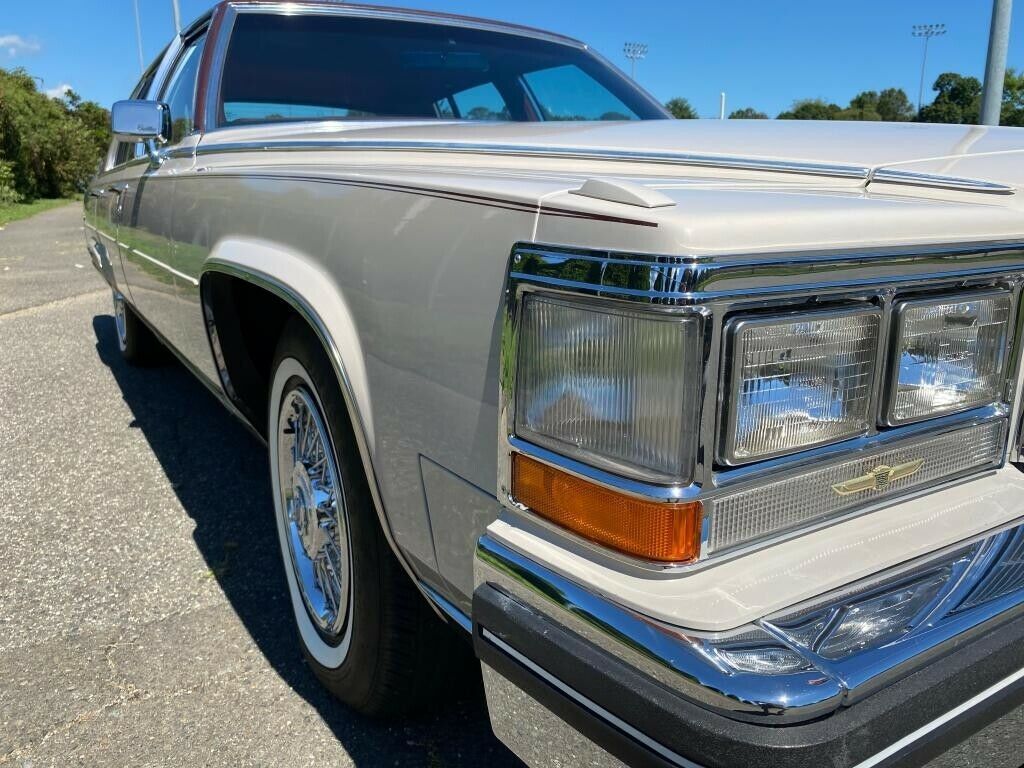 1984 cadillac fleetwood brougham 4.1 litre v8 loaded 17,000 original miles
