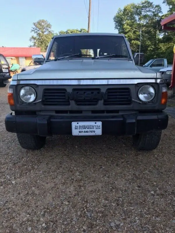 nissan safari 4x4, suv, 2-door, 6-cyl. diesel, auto-hubs, all power, spare, etc