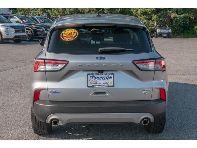 2022 ford escape se