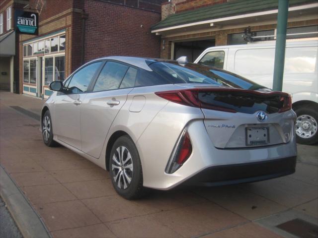 2021 toyota prius prime xle