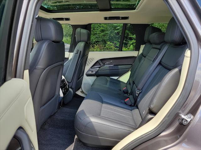 2022 land rover range rover p530 se