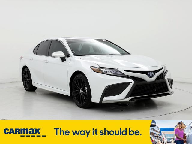2023 toyota camry hybrid xse