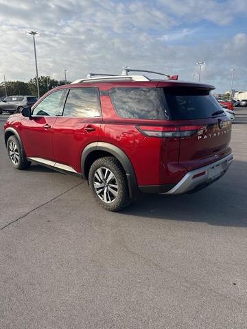 2022 nissan pathfinder sl