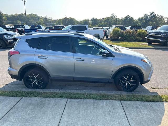 2018 toyota rav4 se