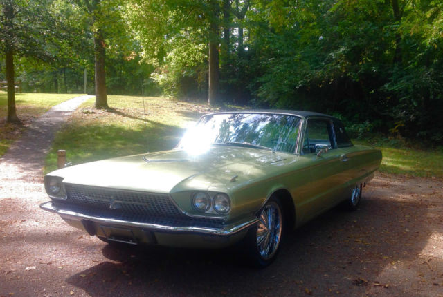 1966 ford thunderbird base hardtop 2-door 7.0l