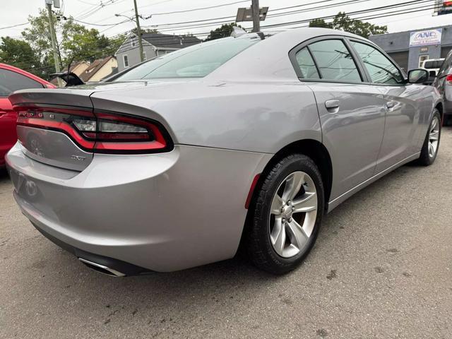 2017 dodge charger sxt