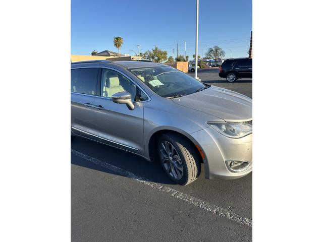 2017 chrysler pacifica limited