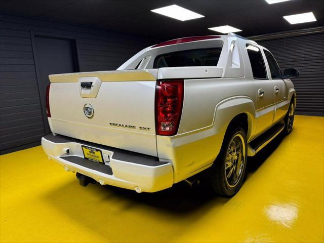 2005 cadillac escalade ext base