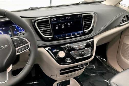 2023 chrysler pacifica hybrid touring l in omaha, nebraska