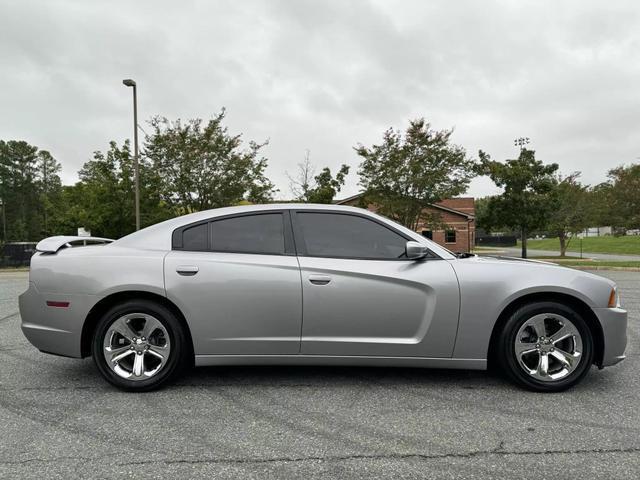 2013 dodge charger se