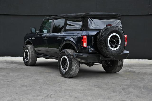 2021 ford bronco black diamond