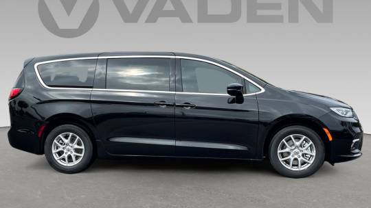 2025 Chrysler Pacifica