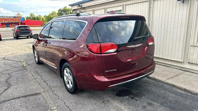 2017 chrysler pacifica touring-l