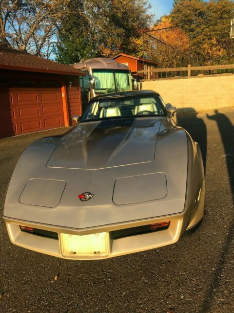 1982 chevrolet corvette collector edition. all original with 125xx miles