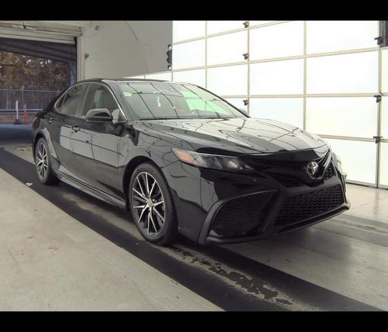 2021 toyota camry se