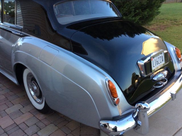 1958-rolls-royce-silver-cloud-black-and-gray-great-condition-drives-well