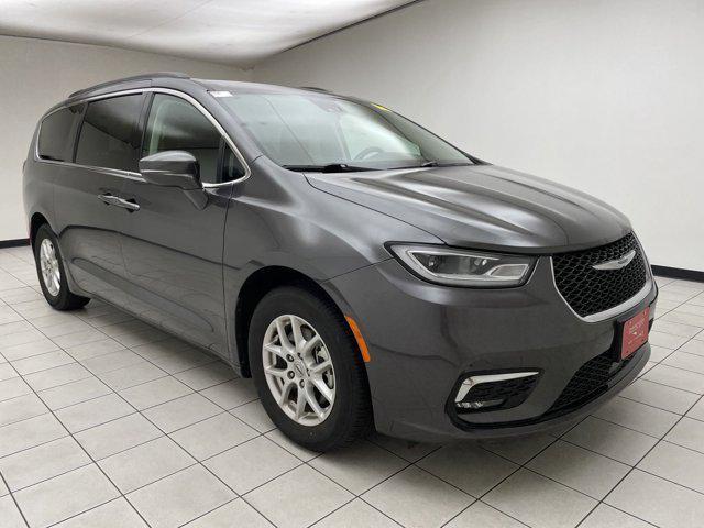 2022 chrysler pacifica touring l