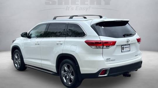 2017 toyota highlander limited