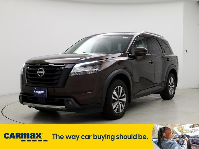 2022 nissan pathfinder sl