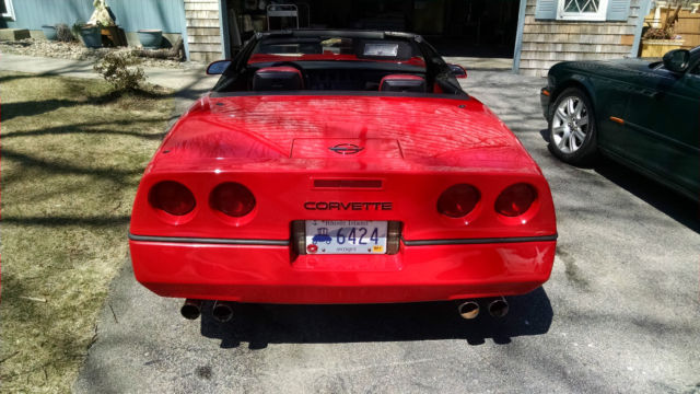'86 red corvette in excellent condition and ready for summer cruising