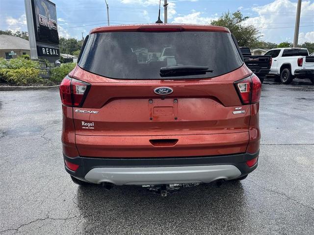 2019 ford escape se