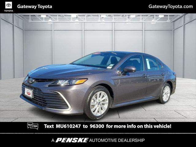 2021 toyota camry le
