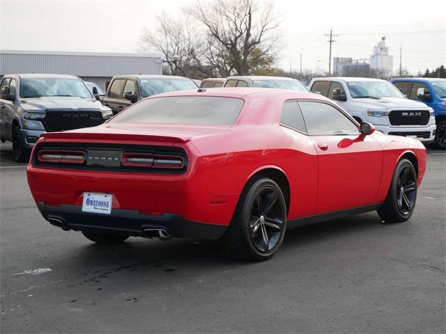 2015 dodge challenger sxt