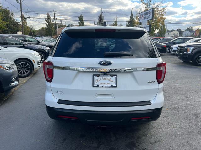 2018 ford explorer base