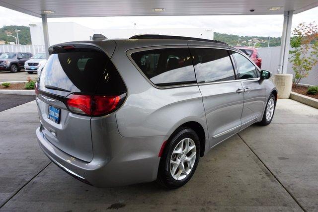 certified 2017 chrysler pacifica touring-l roseburg, or 97470 for sale in roseburg, oregon