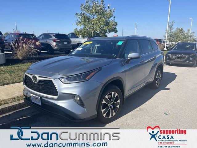 2021 toyota highlander xle