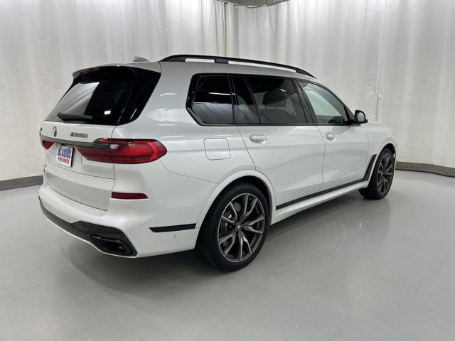 2022 bmw x7 m50i