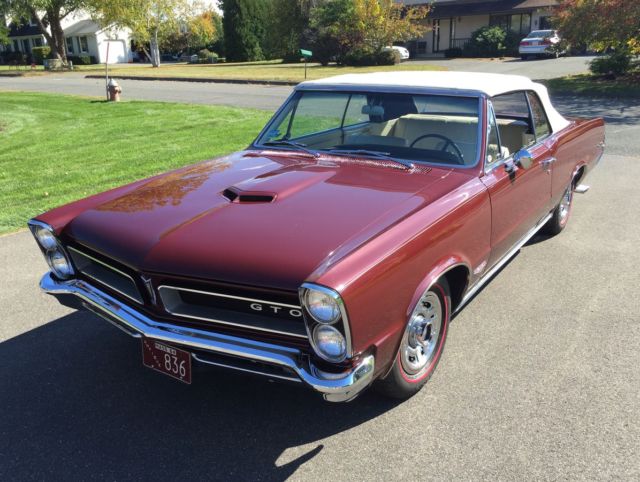 1965 2-door pontiac gto convertible