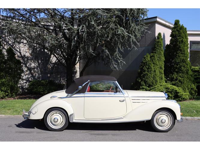 1952 mercedes-benz 220 in astoria, new york