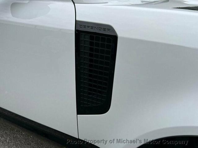 2024 land rover defender 130 p400 x-dynamic se