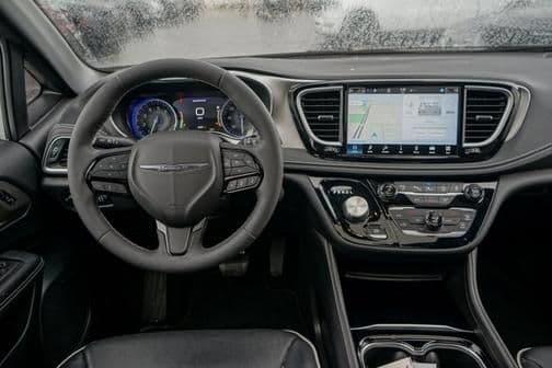 2022 chrysler pacifica limited in minneapolis, minnesota