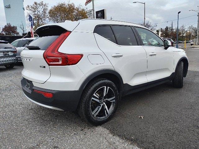 2024 volvo xc40 b5 core