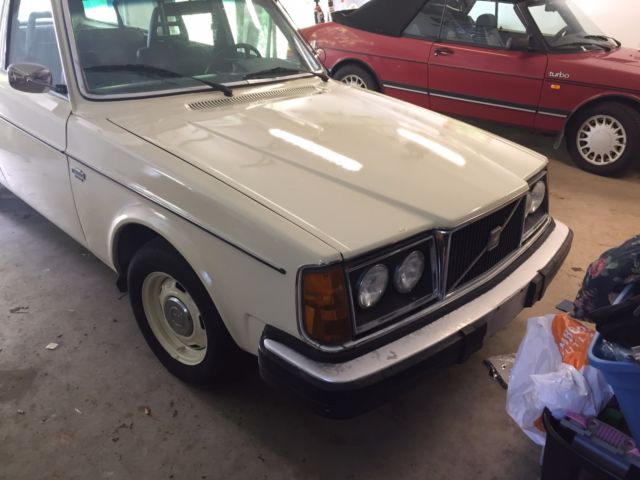 1979 volvo 240 dl wagon 4-door 2.1l great shape!