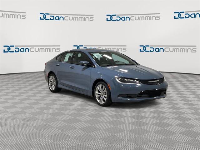 2015 chrysler 200 s