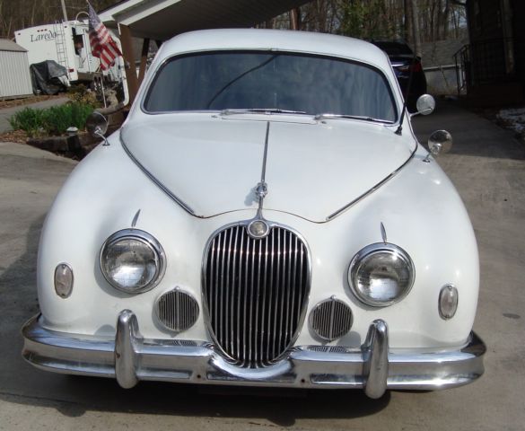 jaguar, 1958 mk1 - chevy v6, 700r at, ps, pb, ac, am/fm/cd tinted wiindows