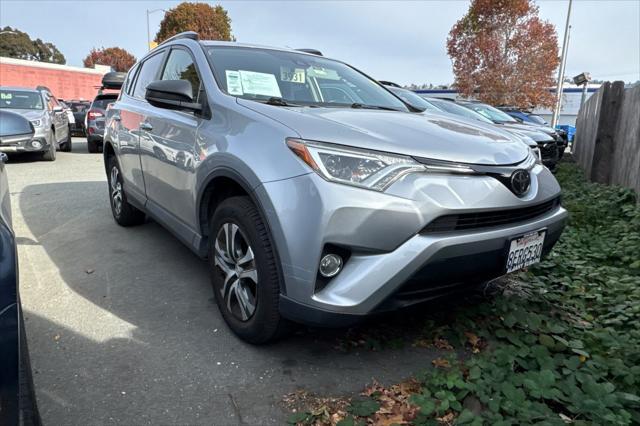 2018 toyota rav4 le