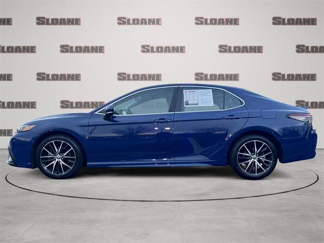 2023 toyota camry se