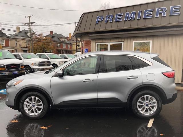 2021 ford escape se