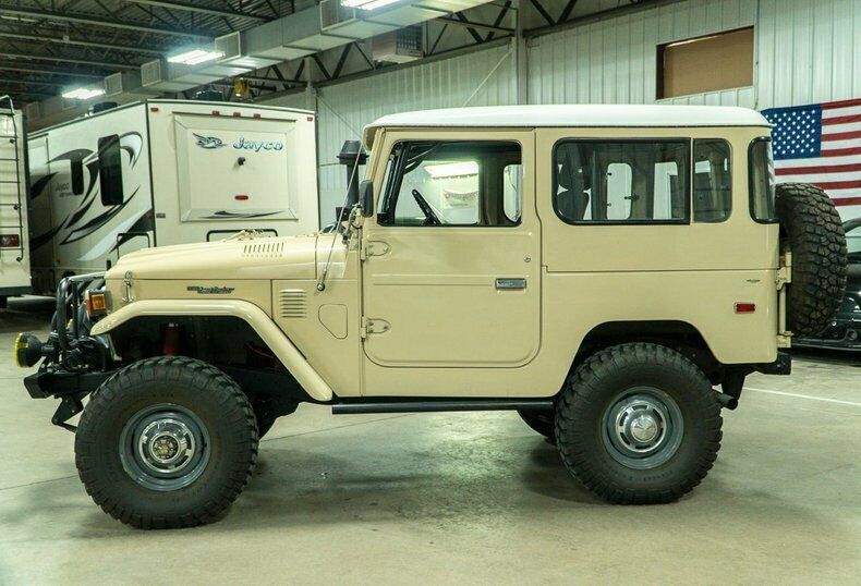 1981 toyota land cruiser bj-42 122409 miles tan suv 3b diesel 3.4l manual