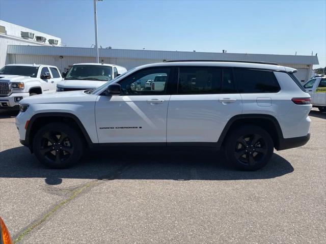 2022 jeep grand cherokee l altitude