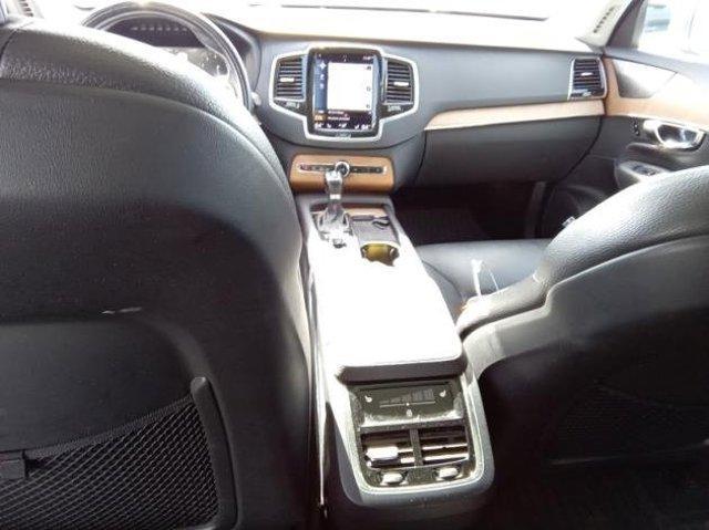 2022 volvo xc90 t6 momentum 7 passenger