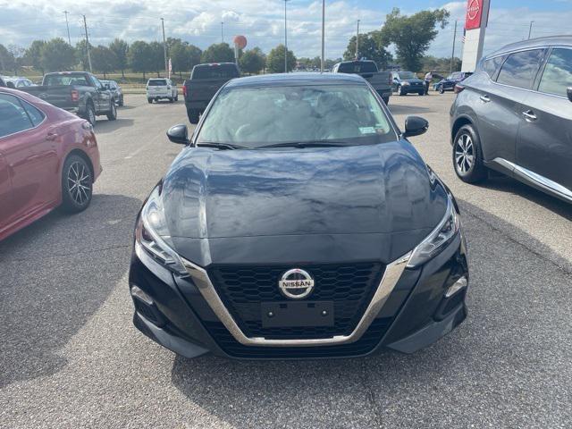 2022 nissan altima sr fwd