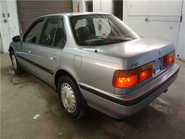 no reserve . ice cold air . low miles . leather . clean . rare